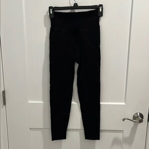 PINK Black Ribbed Leggings with High-Waisted Design